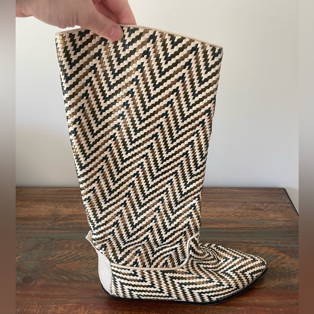 Lovely Vintage Glacee Chevron Patterned Boots - Picture 9 of 13